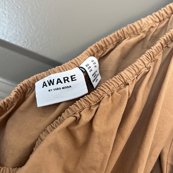 Aware by Vero Moda One Shoulder Top - Picture 2 of 2